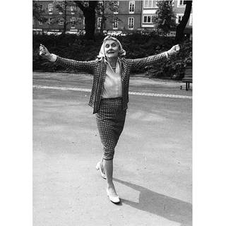 Astrid Lindgren - Postcard A6 Stora Famnen