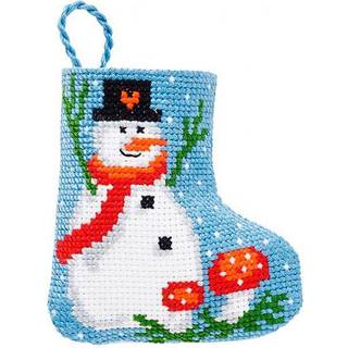 Broderikit Snemand Julestrømpe Broderikit med et fint julemotiv Lav din helt egen julestrømpe med dette nydelige kit Det færdige broderi måler 7 x 8 cm.