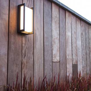 Qubo udendørs LED-væglampe, RGBW smart styring