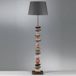 Gulvlampe Vera med stofskærm og sten-dekor