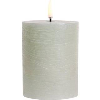 UYUNI LED Pillar Bloklys m. 3D flamme Ø7.8x10 cm Dusty green