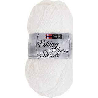 Viking Alpaca Storm 522 Blå Indhold: 40% Superfin alpaca, 40% Merino uld, 20% Nylon Vægt/længde: 50 g = ca. 133 meter Anbefalede pinde: 4.00 mm Strikkefasthed: 10 x 10 cm = 22 m Vask: Ekstra skånsom maskinvak, max 30°C / Tørres fladt.
