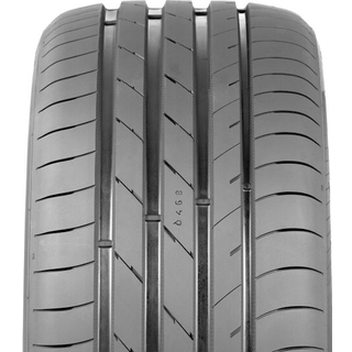 Nokian Hakka Black 3 ( 245/45 R19 102Y XL )