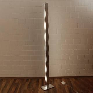 Wave LED-gulvlampe, nikkel