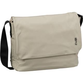 Zwei Cargo sand
