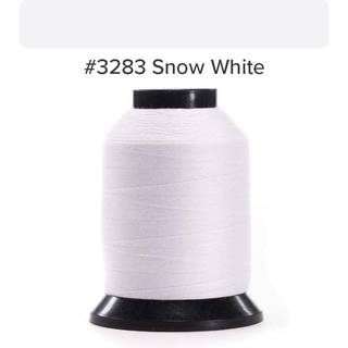 Finesse tråd solide farver | 100% polyester 3Ply 50WT | Trådkegler | 100% polyestertråd til quiltning og syning (snehvide 1 100 meter)