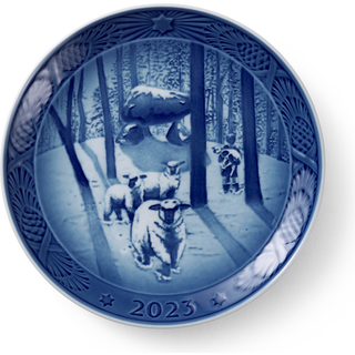 Royal Copenhagen juleplatte 2023 juletid i skoven