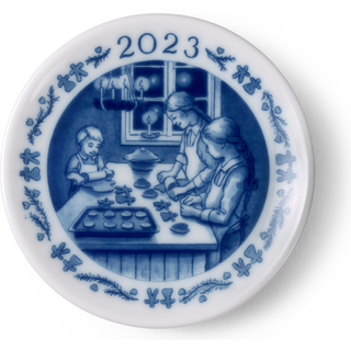 Royal Copenhagen Royal Copenhagen Collectibles platte 2023 Julebakke 8,5 cm