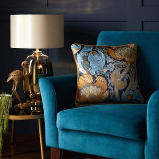 Laurence Llewelyn-Bowen Laurence Llewelyn-Bowen ned ad Dilly-puden