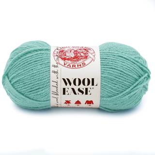 Lion Brand Wool Ease 620-119 Succulent Indhold:80% akryl, 20% uld Vægt/længde:85 g = ca 180 meter Anbefalede pinde: 5.00 mm Strikkefasthed:10 x 10 cm = 18 m x 24 p Vask:Maskinvask max 40°C.