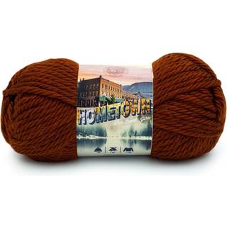 Lion Brand Hometown 135-135P Stowe Sugar Maple Indhold: Uni color, mix, neon & twist: 100% akryl Tweed: 94% akryl, 6% viskose Vægt/længde: Uni color, mix, neon & twist: 142 g = ca. 74 meter Tweed: 113 g = ca. 59 meter Anbefalede pinde: 9.00 mm Strikkefasthed: 10 x 10 cm = 9 m x 12 p Vask: Maskinvask 40°C.
