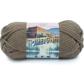 Lion Brand Hometown 135-124AG Cocoa Beach Indhold: Uni color, mix, neon & twist: 100% akryl Tweed: 94% akryl, 6% viskose Vægt/længde: Uni color, mix, neon & twist: 142 g = ca. 74 meter Tweed: 113 g = ca. 59 meter Anbefalede pinde: 9.00 mm Strikkefasthed: 10 x 10 cm = 9 m x 12 p Vask: Maskinvask 40°C.