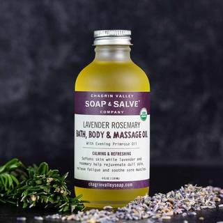 Lavendel Rosmarin bad/krop/massageolie: forynger huden, opløfter humøret, lindrer ømme muskler 114g.