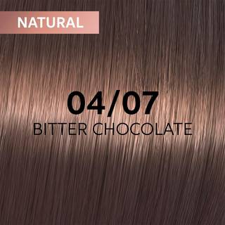 Wella Professionals Shinefinity Zero Lift Glaze 04/07 Bitter Chocolate 60 ml (1.300,00 kr / 1 l) - 60 ml