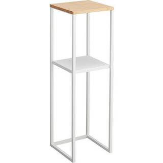 Smal reoltårn af metal og bambustræ