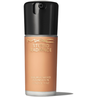 MAC Studio Radiance Serum-Powered Foundation NW40 30 ml
