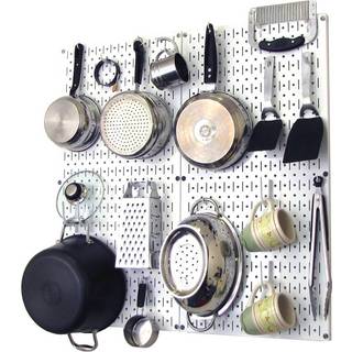 Wall Control Kitchen Pegboard Organizer Pots and Pander Pegboard Pack Storage og Organization Kit med hvidt pegboard og hvidt tilbehør