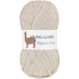 Viking Alpaca Fine 612 Perlegrå Indhold: 85% alpaca, 15% højlandsuld Vægt/længde: 50 g. = ca. 166 meter Anbefalede pinde: 3 mm Strikkefasthed: 10 x 10 cm = 28 m Vask: Uldvask ved 30 ℃.
