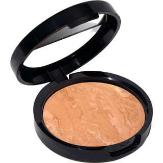 Laura Geller New York Baked Balance -N -Glow Illuminating Foundation - Golden Medium - Buildable Sheer to Light Coverage - Satin finish