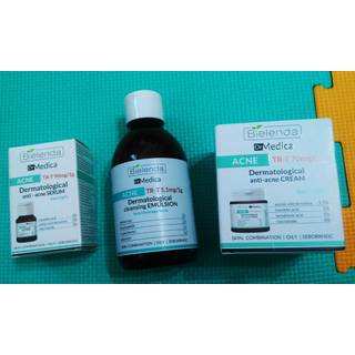 Bielenda Dr. Medica Acne Dermatologisk renseemulsion Til fedtet hud med tendens til akne 250 ml - 250 ml