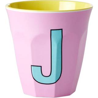 RICE Rice melaminkop medium bogstav J 30 cl Pink