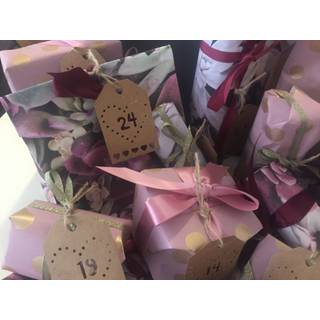 Adventskalender - Hende - Værdi kr. 899