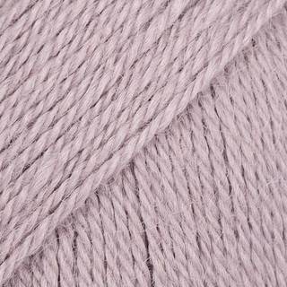 DROPS Alpaca 9035 Lavendelfrost (Uni Colour) Indhold: 100% superfin alpaca Garngruppe: A (23 - 26 masker) / 5 ply / sport Vægt/længde: 50 g = ca. 167 meter Anbefalede pinde: 3 mm Strikkefasthed: 10 x 10 cm = 24 m x 32 p Håndvask, max 30°C / Tørres fladt / Kan filtes.