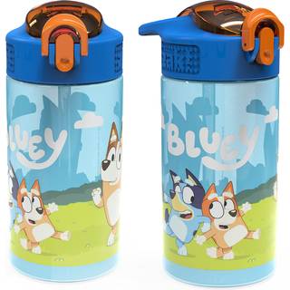 Zak Designs Bluey Kids Holdable Plastic Tout Cover og indbygget b?rende loop l?kage-bevis vanddesign til rejser (16 oz 2 stk s?t) Bluey Bottle 2p