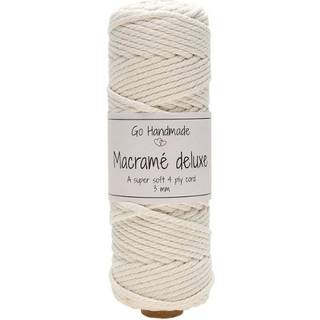 Go Handmade Macramé Garn Deluxe 50 m, 3 mm Fint Macramé Garn til dit næste projekt. Indhold: 150g = 50 m Længde: 50 m Tykkelse: 3 mm Indhold:100% Bomuld Vask: Maskinvask 40 ºC / Må ikke tørretumbles.