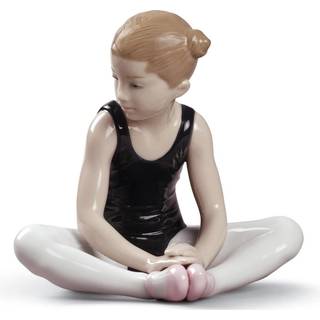 Lladro 01008770 Thinking Of My Debut - P4750