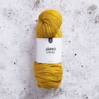 Järbo 2 tr Ull 100g 74114 Sunflower Indhold: 100% Uld Vægt/længde: 100 g = ca. 300 meter Anbefalede pinde: 3.50 mm Strikkefasthed: 10 x 10 cm = 21 m x 30 p Håndvask / Tørres fladt.