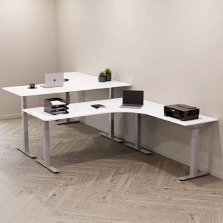 Hæve sænkebord hjørneskrivebord - Premium, Størrelse 160x200 cm, Bordplade Hvid, Stativ Sølv