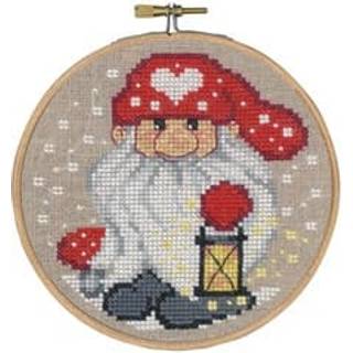 Broderikit Nisse M5810/13 13 Ø Sjovt julemotiv med nisser Korssting og stikkesting teknikker Inkl. ramme for nem præsentation Dimension: 13Ø cm Naturfarvet hørlærred.
