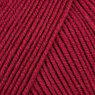Lana Grossa Cool Wool 468 Vinrød Indhold:100% ren ny, ekstrafin merinould Vægt/Længde:50 g = ca. 160 meter Anbefalede pinde:3-3.5 mm Strikkefasthed:10 x 10 cm = 24 m x 34 p Vask:Finvask 30º/ Tørres fladt.