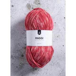 Järbo Raggi 100g 15205 Rose hip melange Indhold: 70% Superwash Uld / 30% Polyamid Vægt/længde: 100 gram = ca. 150 meter Anbefalede pinde: 4.50 - 5.50 mm Strikkefasthed: 10 x 10 cm = ca 18 / 16m x 24 / 21p Anbefalet hæklenål: 4.50 mm Hæklefasthed: 10 x 10 cm = ca 14 fm x 17 p Maskinvask 40°C / Tørres fladt / Brug ikke skyllemiddel.