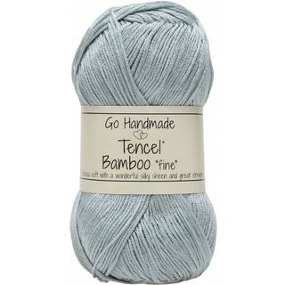 Go Handmade Tencel Bamboo Fine 17470 Azur Blue Indhold: 60% Bambus, 40% Tencel Vægt/længde: 50 g = ca. 210 meter Anbefalede pinde: 2.5-3.00 mm Strikkefasthed: 10 cm = 30-32 m Maskinvask 40°C / Tørres fladt.