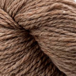 Permin Dagmar 16 Camel Indhold: 75% Økologisk Merinould, 25% Polyamid Vægt/længde: 50 g = ca. 150 meter Anbefalede pinde: 4,50 mm Strikkefasthed: 10 x 10 cm = 18 masker x 26 rækker Vaskes i hånden ved 30ºC / tåler ikke tørretumbling, tørres fladt.