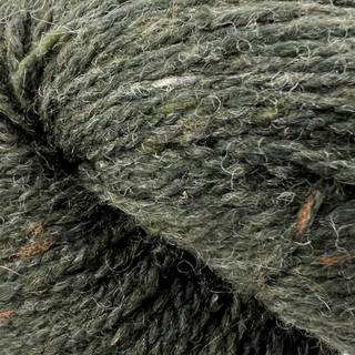 Permin Dagmar 18 Jægergrøn Indhold: 75% Økologisk Merinould, 25% Polyamid Vægt/længde: 50 g = ca. 150 meter Anbefalede pinde: 4,50 mm Strikkefasthed: 10 x 10 cm = 18 masker x 26 rækker Vaskes i hånden ved 30ºC / tåler ikke tørretumbling, tørres fladt.