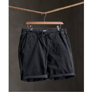 Superdry Chinoshorts med et solfalmet look