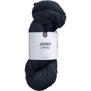 Järbo 2 tr Ull 100g 74110 Sandy Indhold: 100% Uld Vægt/længde: 100 g = ca. 300 meter Anbefalede pinde: 3.50 mm Strikkefasthed: 10 x 10 cm = 21 m x 30 p Håndvask / Tørres fladt.