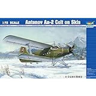 Antonov An-2M Colt mit Kufen