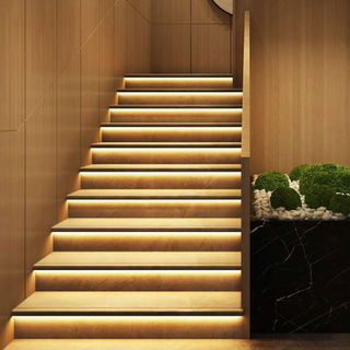 LEDlife - Trappe LED COB stripsæt med sensor - 16 trin - 11W/trin - 24V - IP20