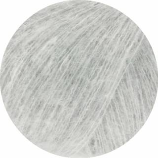 Lana Grossa Bella 14 lys grå Indhold: 35% Bomuld, 30% Nylon, 25% Alpakka, 10% Ren ny merinould Vægt/længde: 25g = ca. 250 m Anbefalede pinde: 3-3,5 mm Strikkefasthed: 10 x 10 cm = 25 masker x 34 rækker Vaskes i hånden, tåler ikke tørretumbling, tørres fladt.