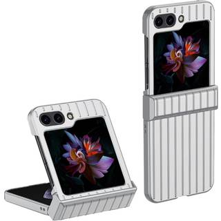 Samsung Galaxy Z Flip5 (5G) Hårdt Plastik Bagside Cover m. Stribet Tekstur - Sølv