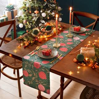 Paoletti Paoletti Green Pomegranate Large Christmas Table Runner