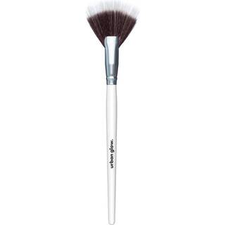Urban Glow Fan/Highlighter Brush #1.10