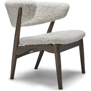 Sibast Furniture No 7 Lænestol Fuldpolstret Mørkolieret Egetræ og Sheepskin Short Moonlight