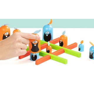 Gobblet Game Tre på Række-spil