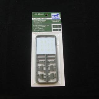 WWII British 25prd ammo box set