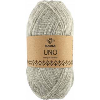 Navia UNO 12 Lysegrå Indhold: 100% Uld Vægt/Længde: 50 g = ca. 350 meter Anbefalede pinde: 2,5 mm Strikkefasthed: 10 cm = 31 masker Vaskes i hånden / Tåler ikke tørretumbling, tørres fladt..